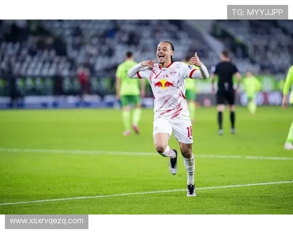 切尔西新援哈托获西蒙斯甜蜜应援：我宝❤️