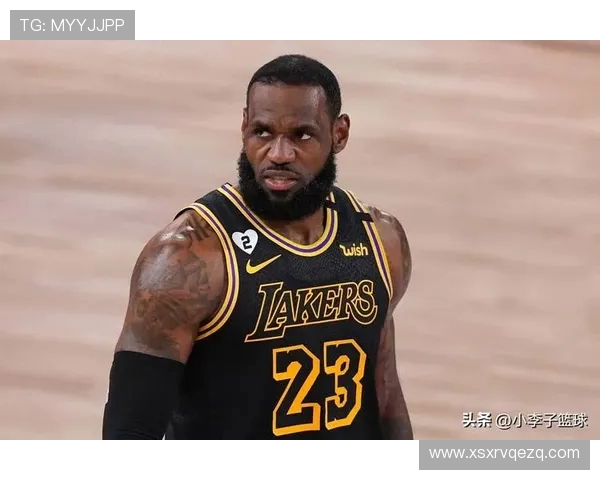 詹姆斯或签两年顶薪续约湖人！父子三人同台历史性时刻进入倒计时(3)